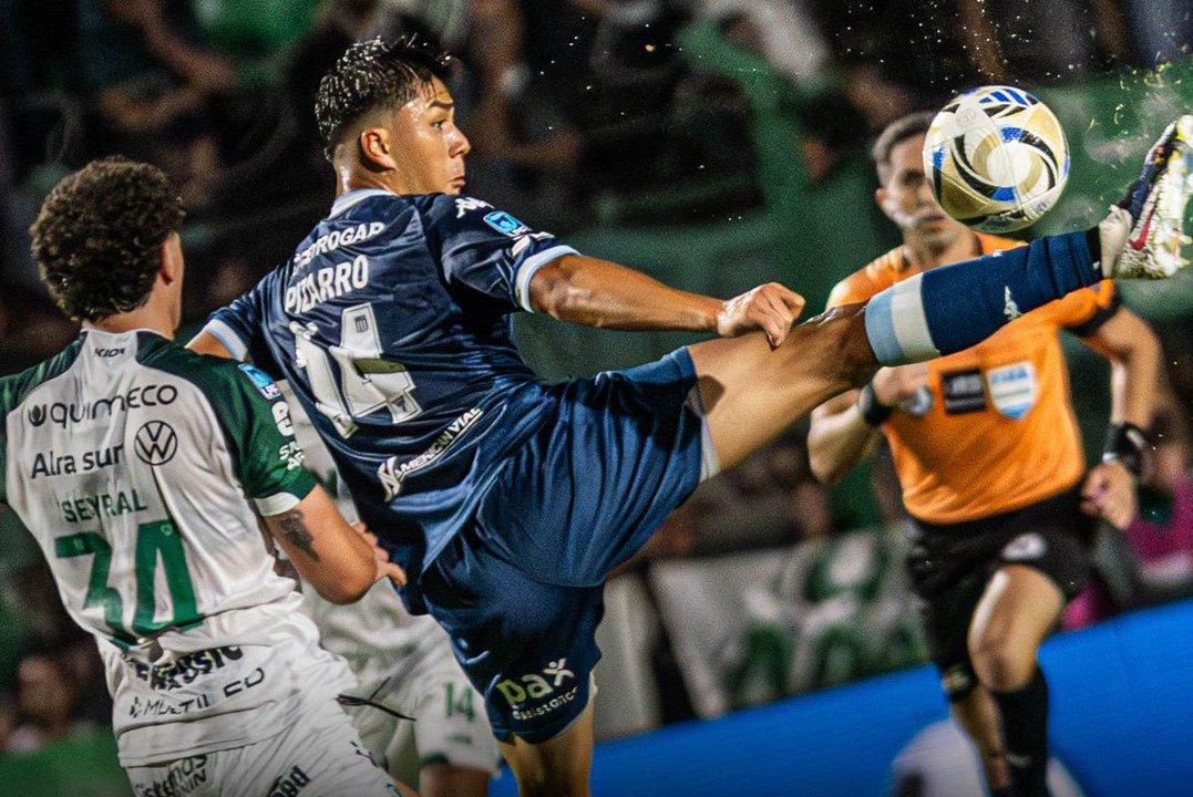 Racing el mayor obstaacuteculo de Racing