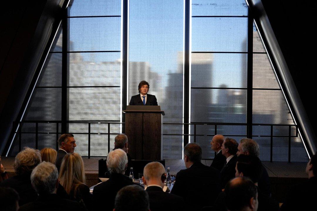 Una compantildeiacutea anuncioacute en el Argentina week que destinaraacute US 3400 millones y crearaacute 1900 nuevos empleos