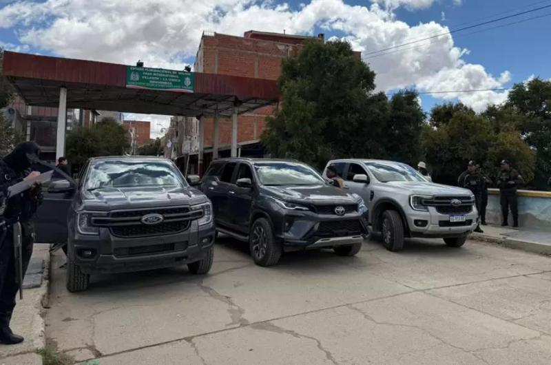 Recuperan en Bolivia tres camionetas de alta gama robadas en Buenos Aires