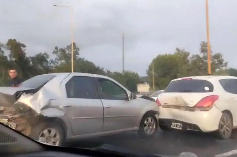 Choque en cadena en Ruta 66- cuatro autos impactaron en el acceso sur a la ciudad