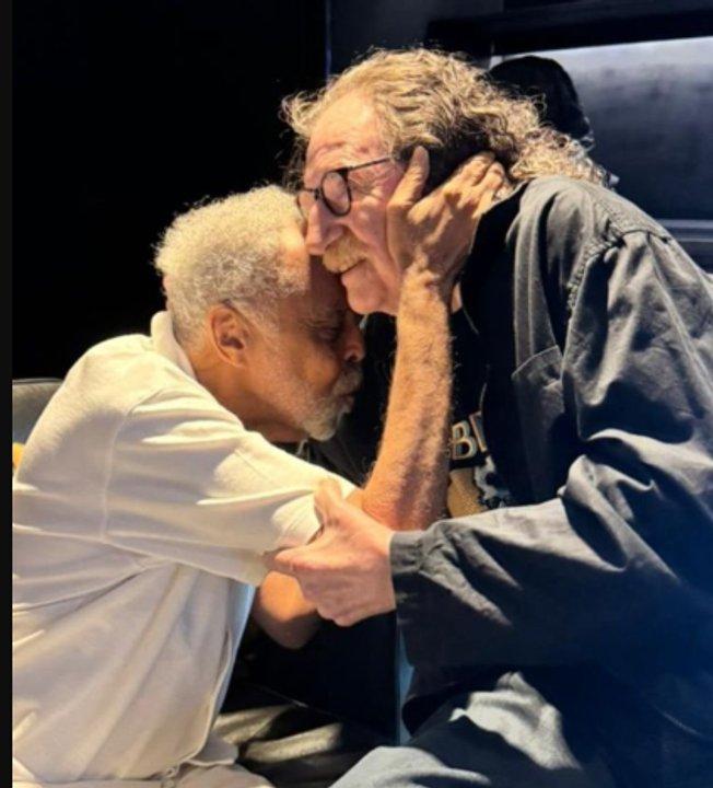 Charly Garciacutea Gilberto Gil y un emblemaacutetico encuentro en el Movistar Arena