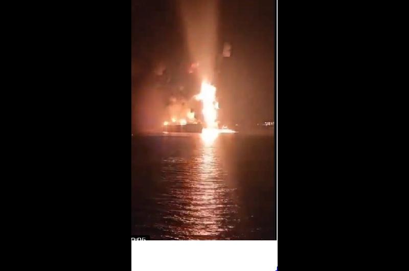 Ataque a dos petroleros extranjeros en aguas de Irak- un muerto y el barril supera los 100 doacutelares