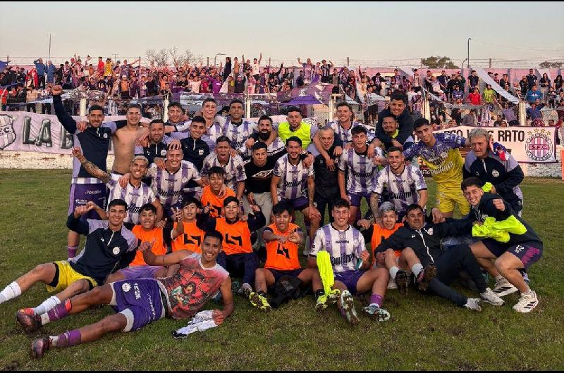 La burla de Sacachispas a Adorni por el viaje de su esposa en el avioacuten presidencial