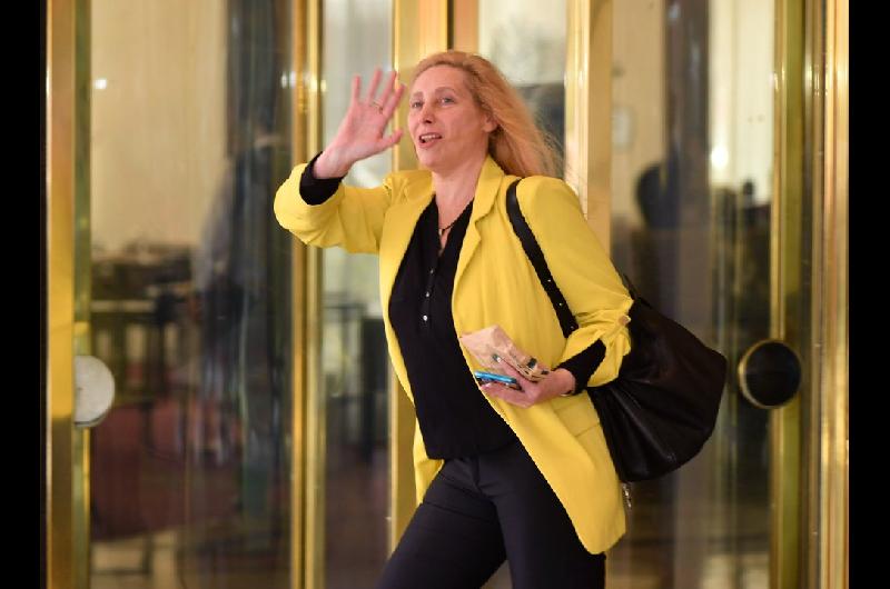 Karina Milei expresoacute su ldquoapoyo total e incondicionalrdquo a Adorni y criticoacute la ldquobasura mediaacutetica