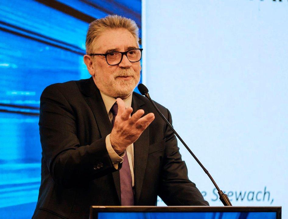 Szewach consideroacute que es difiacutecil que la inflacioacuten perfore el 1-en-porciento- este antildeo