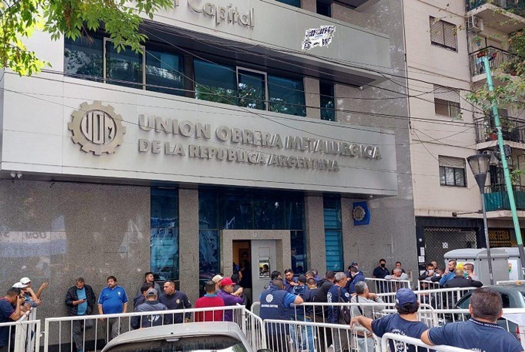 Allanan la sede de la UOM en la Ciudad