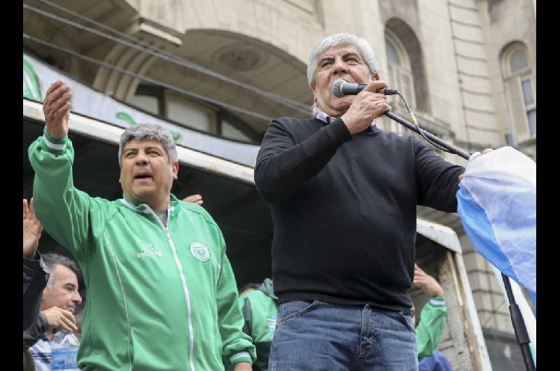 Detalles del acuerdo de Moyano- subas mensuales y premio por presentismo en ramas especiacuteficas