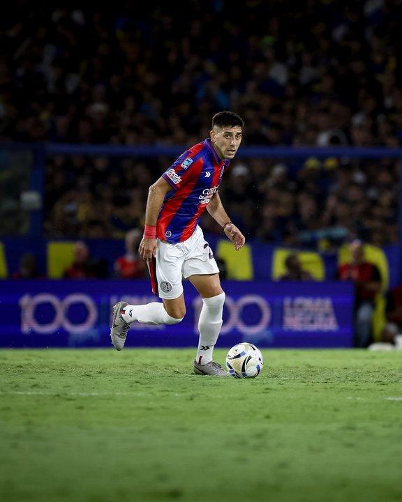 San Lorenzo inicioacute gestiones por un defensor de Racing tras la lesioacuten de Gastoacuten Hernaacutendez