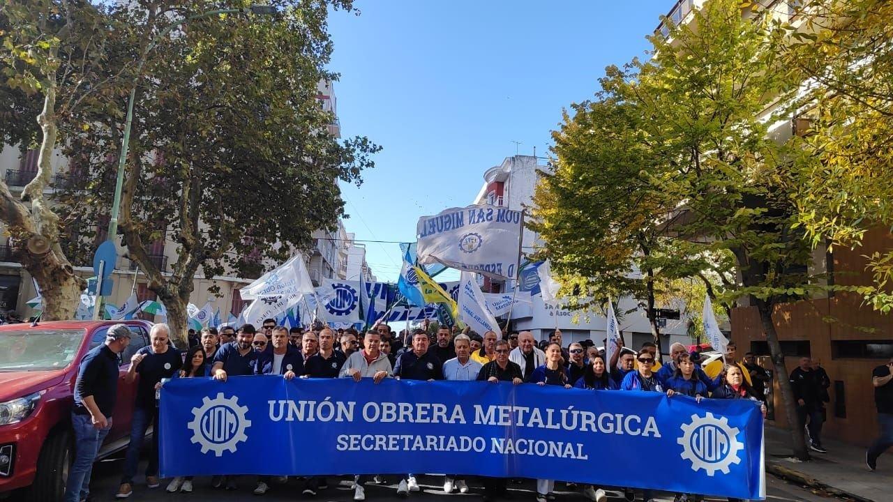 UOM- los desviacuteos que investiga la Justicia e involucra a una militante de La Caacutempora