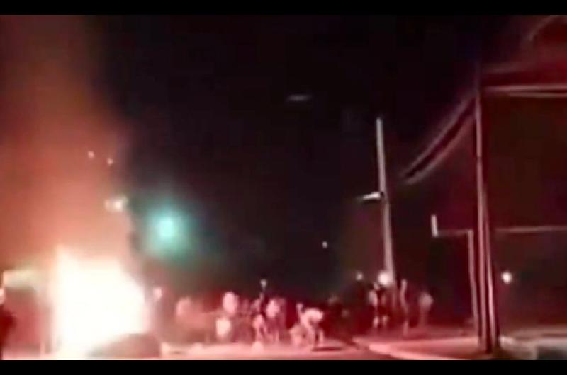 Asaltaron la Sede del Partido Comunista en Moroacuten Cuba