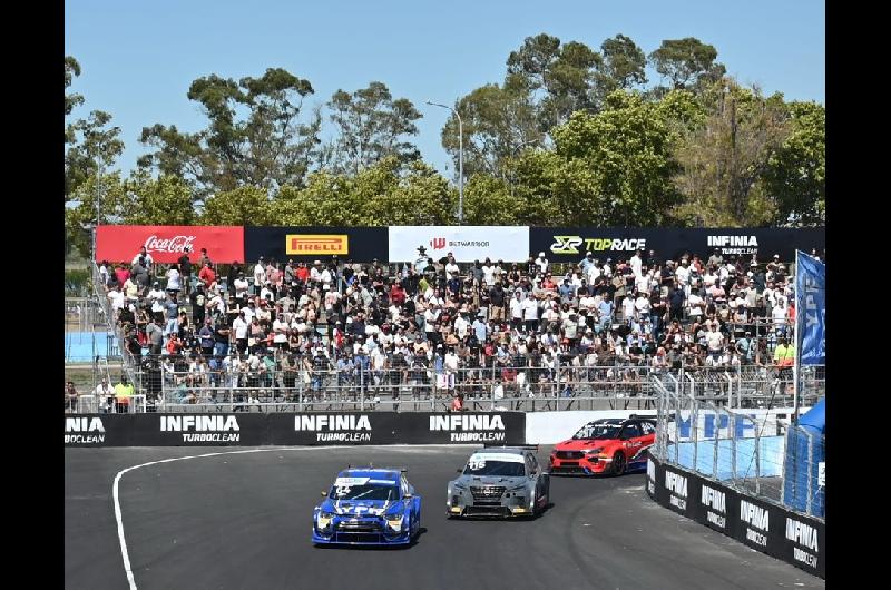 Maacutes de 70 mil personas vivieron la fiesta del circuito callejero de TC2000 en el sur de la Ciudad