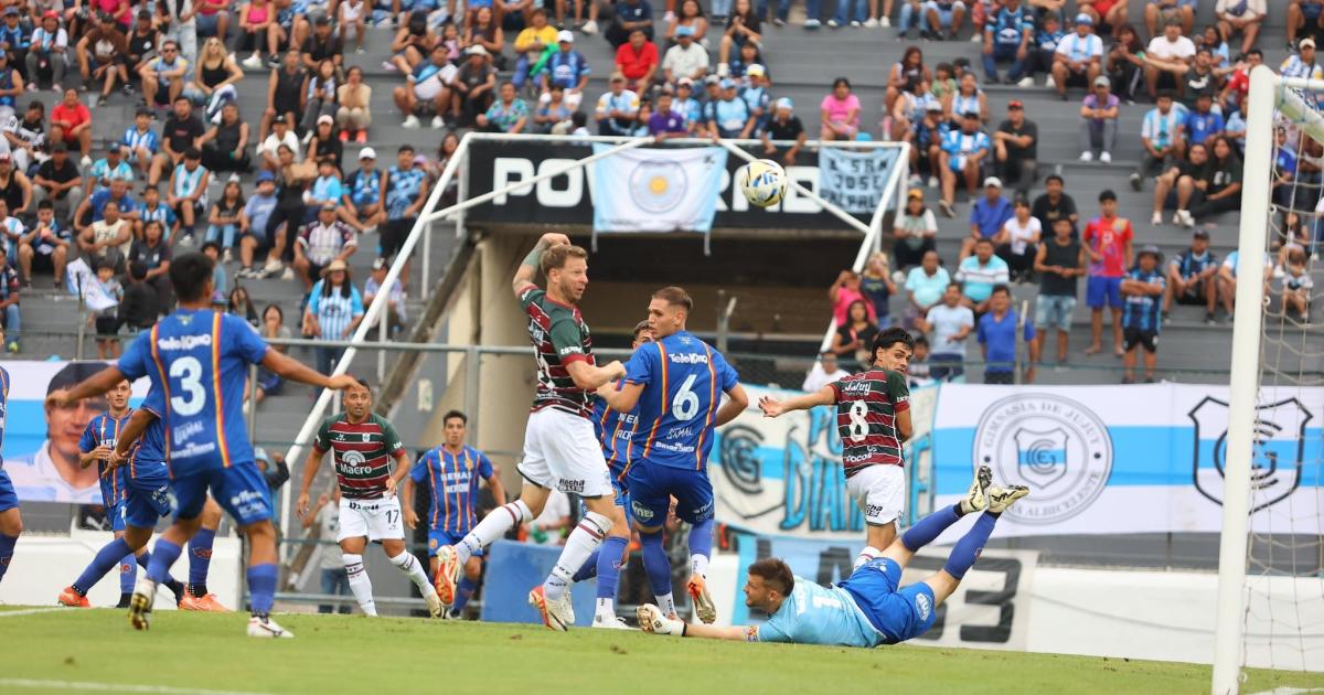 Gimnasia reaccionoacute a tiempo lo dio vuelta y le ganoacute a Colegiales