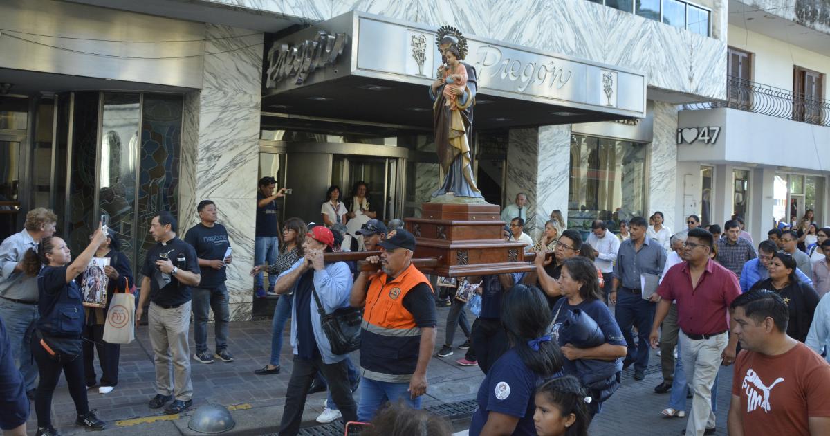 Imagen peregrina del patrono de Perico visitoacute Diario Pregoacuten