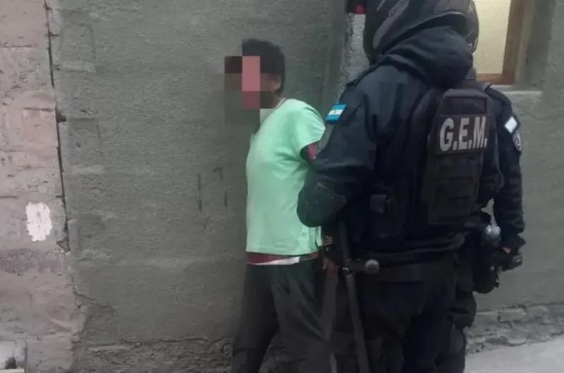 Un sujeto apuntildealoacute a su hermano y luego se atrincheroacute 