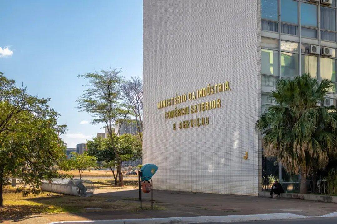Brasil- Ministerio de Comercio Exterior alerta sobre posibilidad de inflacioacuten global por conflicto en Medio Oriente