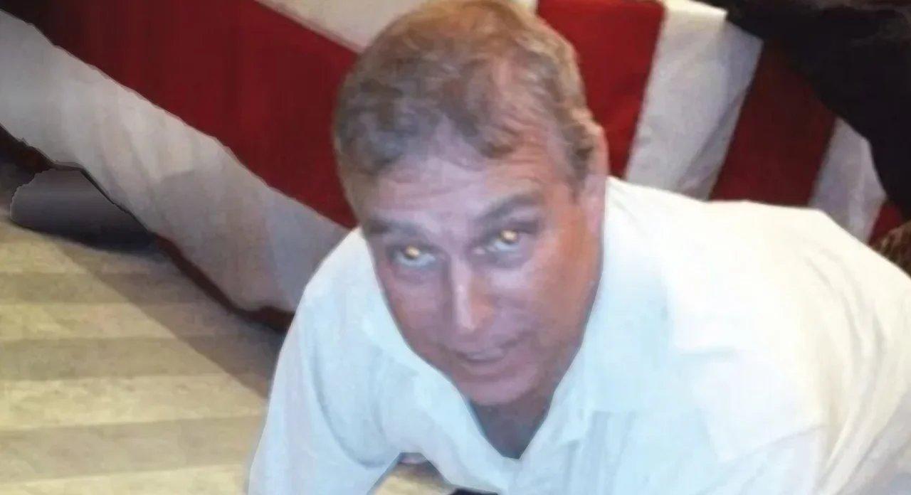 Nueva denuncia contra el priacutencipe Andreacutes- una mujer lo acusa de abuso sexual en el marco del caso Epstein