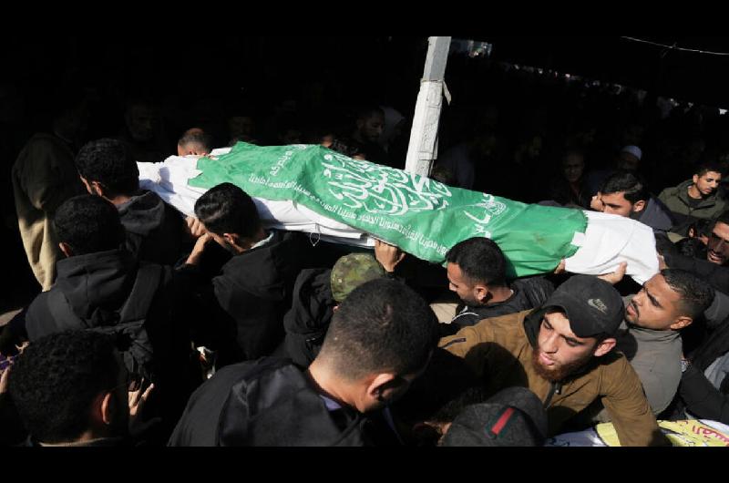 El ejeacutercito israeliacute afirma que un alto comandante naval de Hamaacutes murioacute en un ataque en Gaza