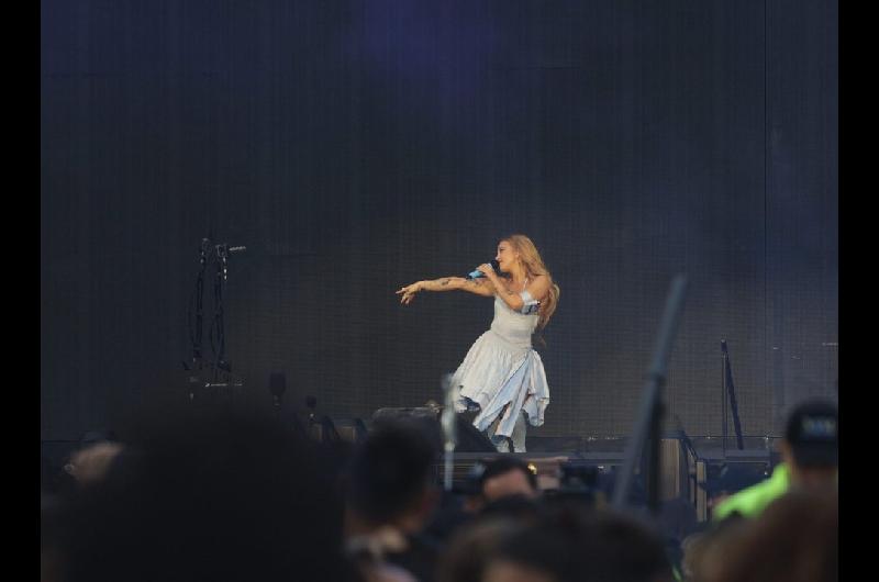 Aacutengela Torres agotoacute el Gran Rex y consolida su fenoacutemeno en el pop argentino