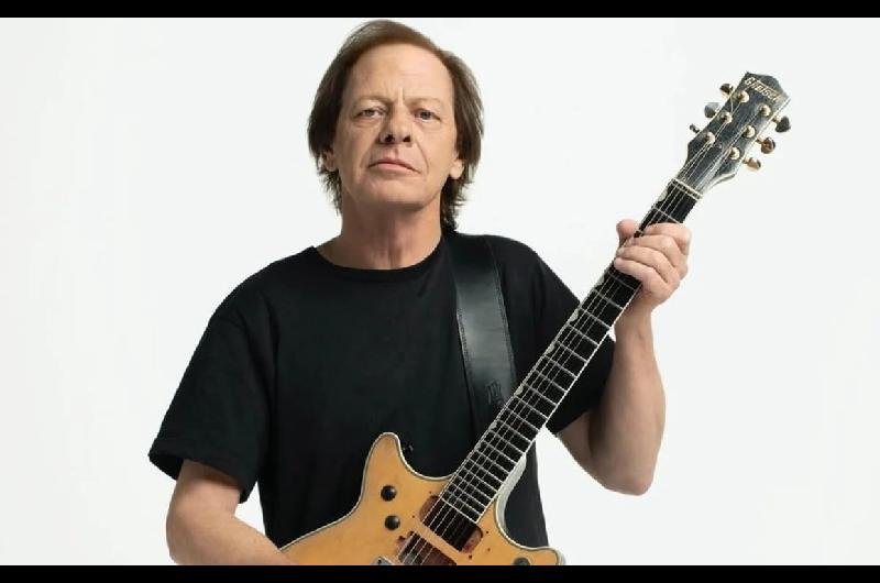 Stevie Young fue hospitalizado de urgencia en Buenos Aires