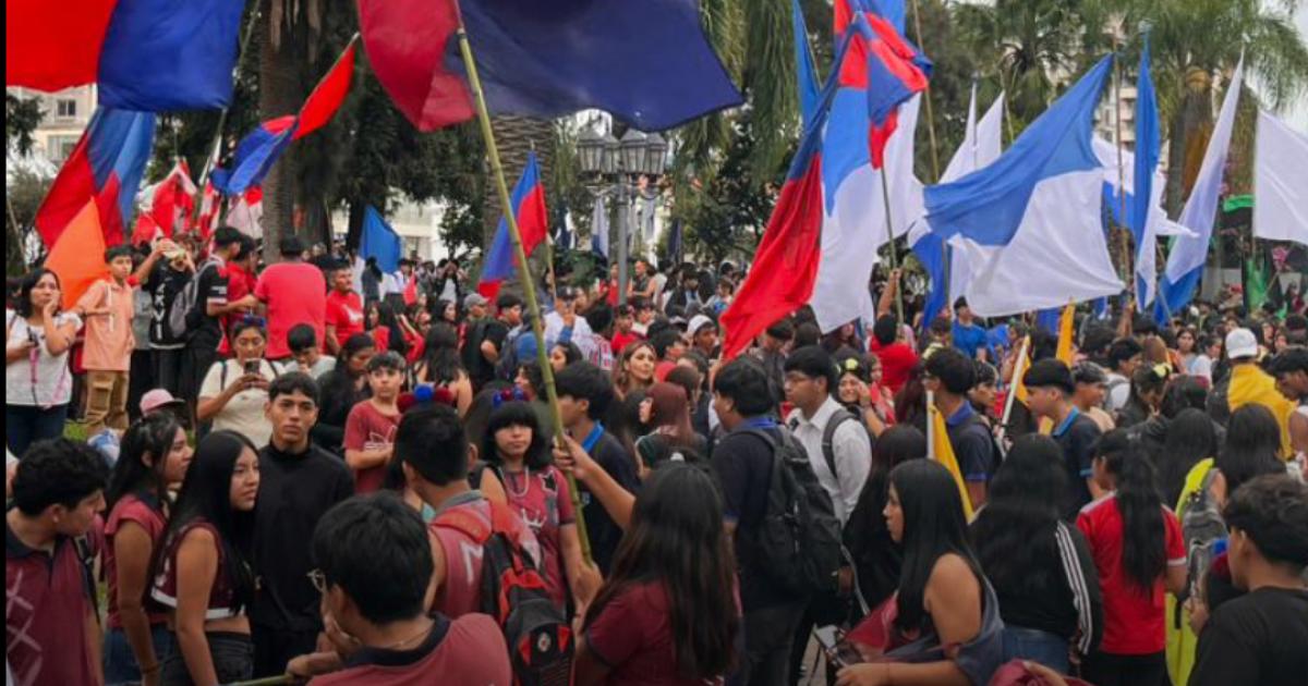 Masivo banderazo en la Ciudad de La Promo 2026