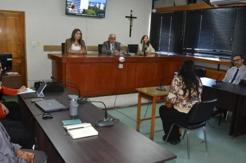 Condenan a un policiacutea a 3 antildeos de prisioacuten por vejaciones en una comisariacutea de Jujuy