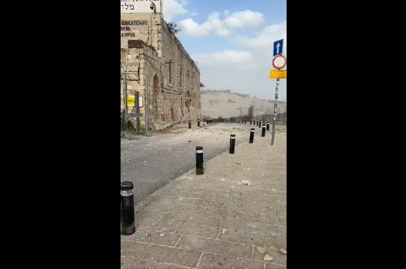 Un misil iraniacute impactoacute a metros del Muro de los Lamentos