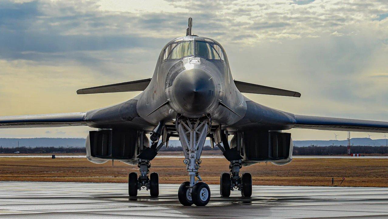 Iraacuten advierte al Reino Unido por permitir que EEUU utilice sus bases militares