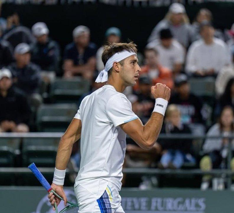 Etcheverry avanzoacute a tercera ronda en Miami al vencer a Zizou Bergs en dos tie-breaks