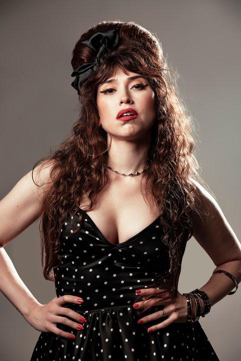 El homenaje a Amy Winehouse hecho por Mariuacute Fernaacutendez- cuaacutendo se presenta