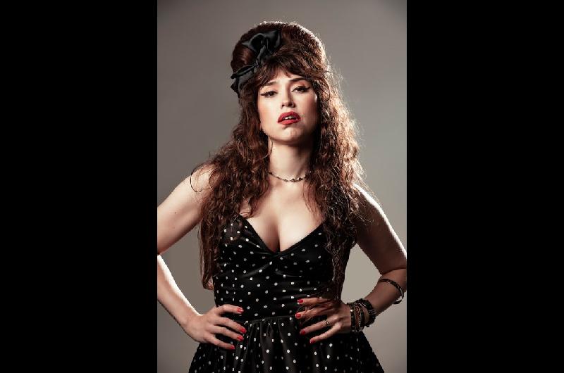 El homenaje a Amy Winehouse hecho por Mariuacute Fernaacutendez- cuaacutendo se presenta