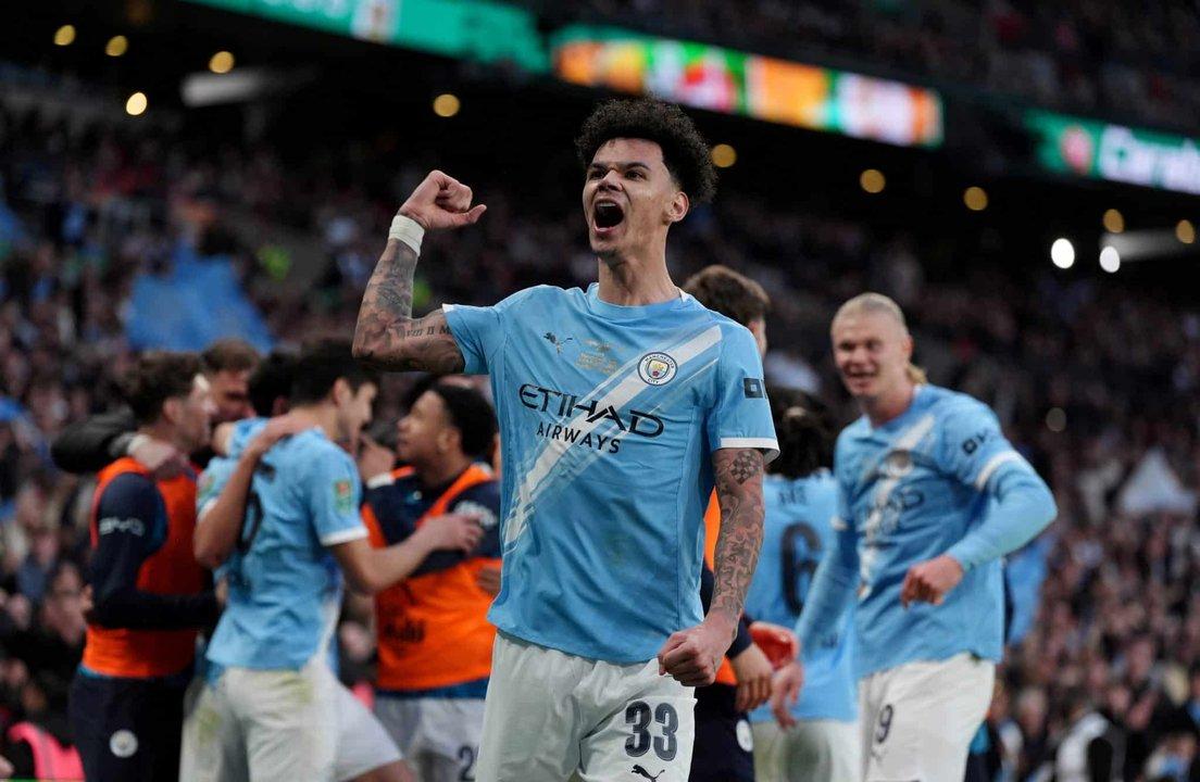 El Manchester City le ganoacute 2-0 al Arsenal y se quedoacute con el tiacutetulo en la Copa de la Liga