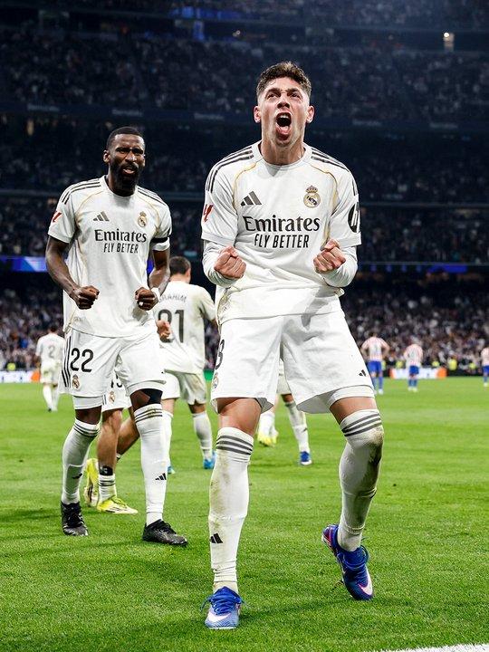 El Real Madrid le ganoacute al Atleacutetico por 3-2 en el derbi madrilentildeo de LaLiga