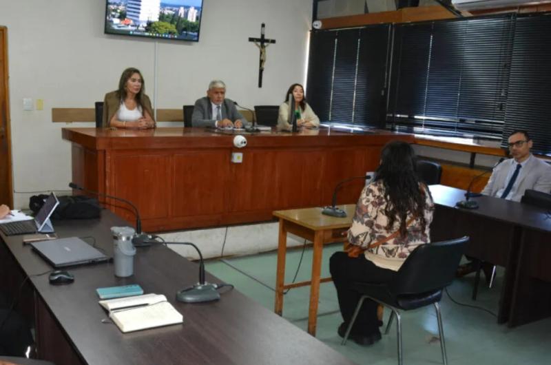 Policiacutea jujentildeo condenado por maltratos en una comisariacutea