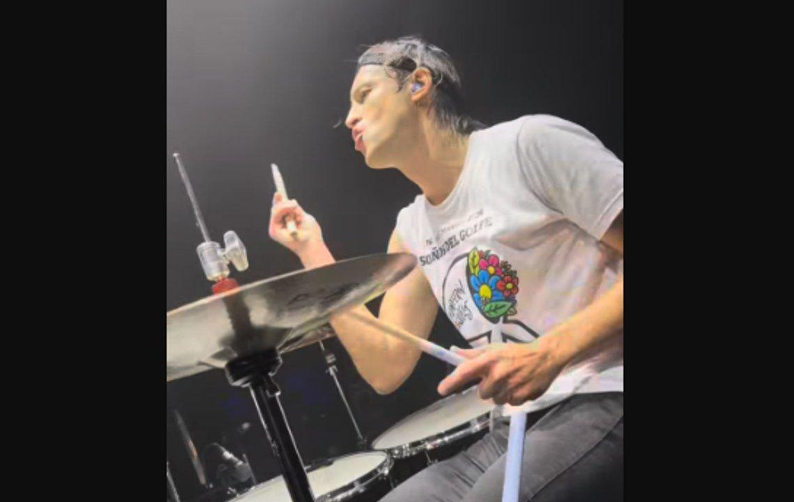 Catriel Ciavarella baterista de Divididos y su homenaje a Abuelas a 50 antildeos del golpe