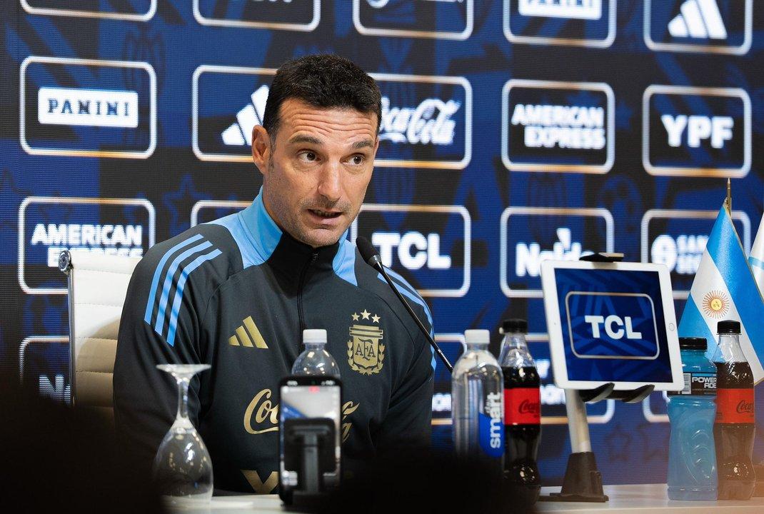 Los jugadores de la Seleccioacuten empiezan a llegar a la Argentina para la doble fecha FIFA