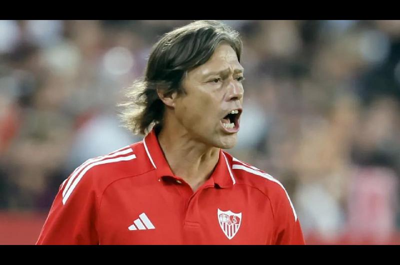 Almeyda dejoacute de ser el director teacutecnico del Sevilla de Espantildea