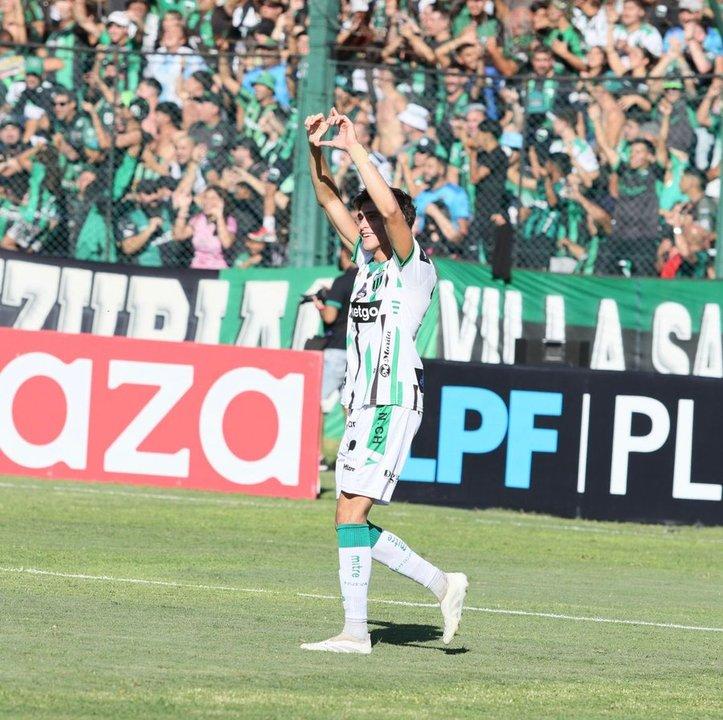 Primera Nacional- Nueva Chicago escaloacute a la cima de la Zona B tras vencer a Gimnasia y Tiro de Salta