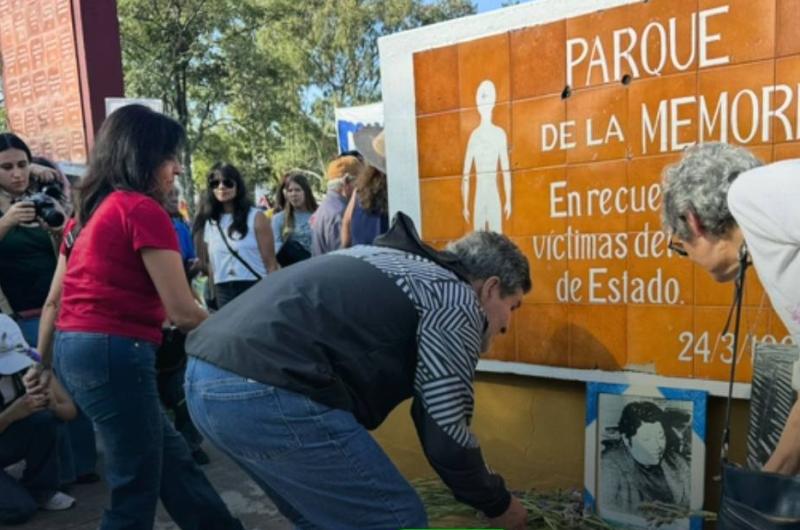 El Parque de la Memoria fue centro de la  recordacioacuten a las viacutectimas de la dictadura