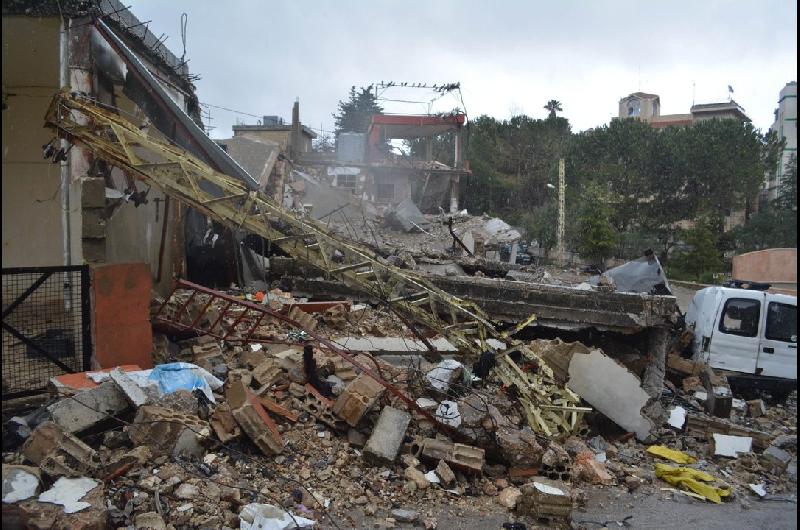 Ataques israeliacutees dejan 14 muertos y 47 heridos en el sur del Liacutebano