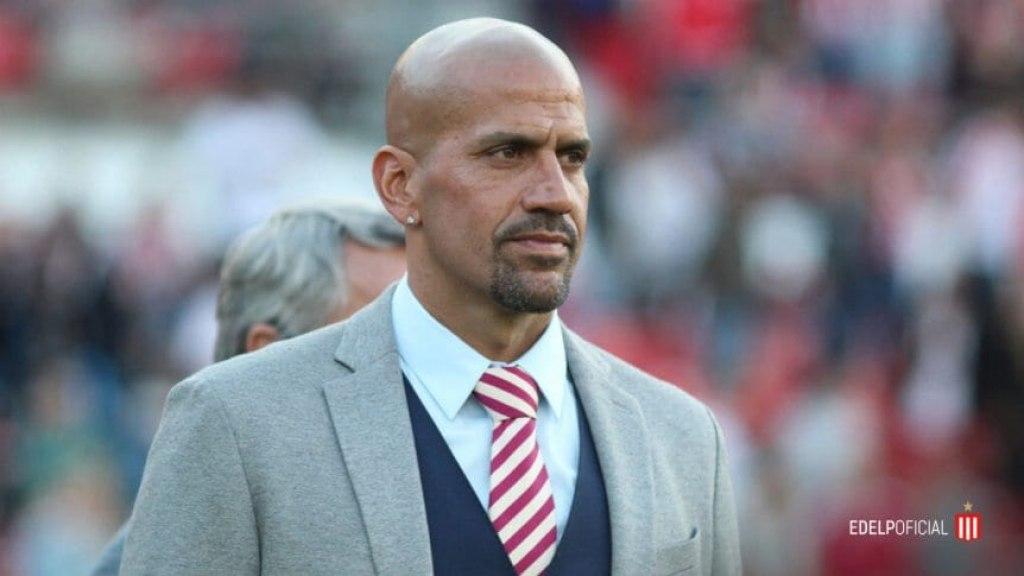 FIFA inhibioacute a Estudiantes por una deuda con Inter Miami vinculada al pase de Facundo Fariacuteas