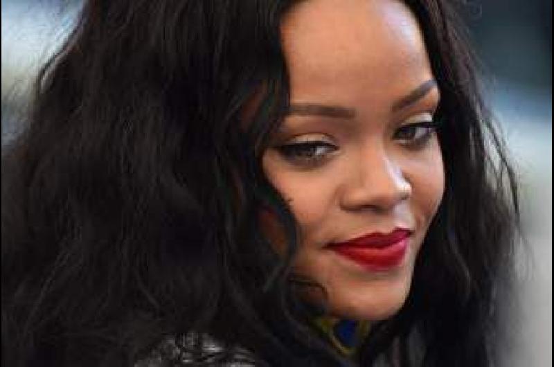 La acusada de disparar en la mansioacuten de Rihanna se declara no culpable y afronta fianza millonaria