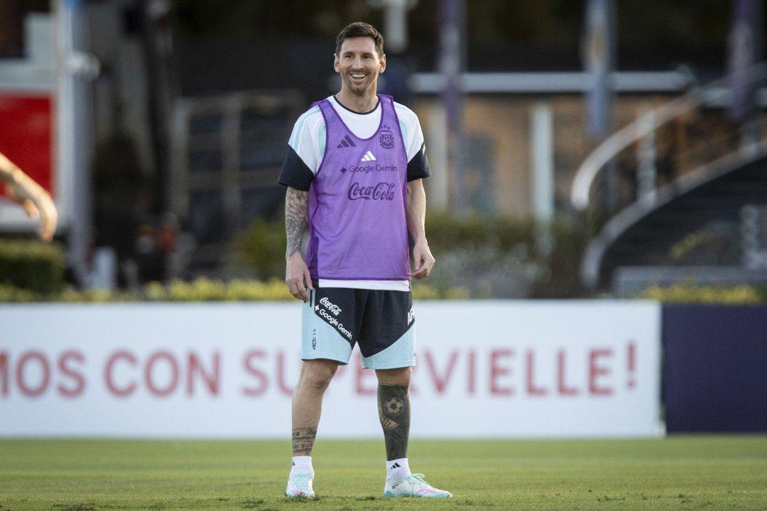 Con el Mundial en el horizonte la Seleccioacuten argentina se enfrenta con Mauritania