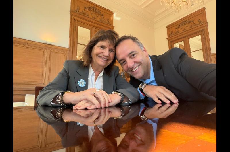 Bullrich se reunioacute con Adorni y ratificoacute la presentacioacuten de un nuevo paquete de leyes ante el Congreso