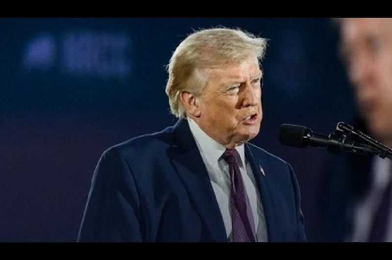 Los doacutelares tendraacuten la firma de Donald Trump