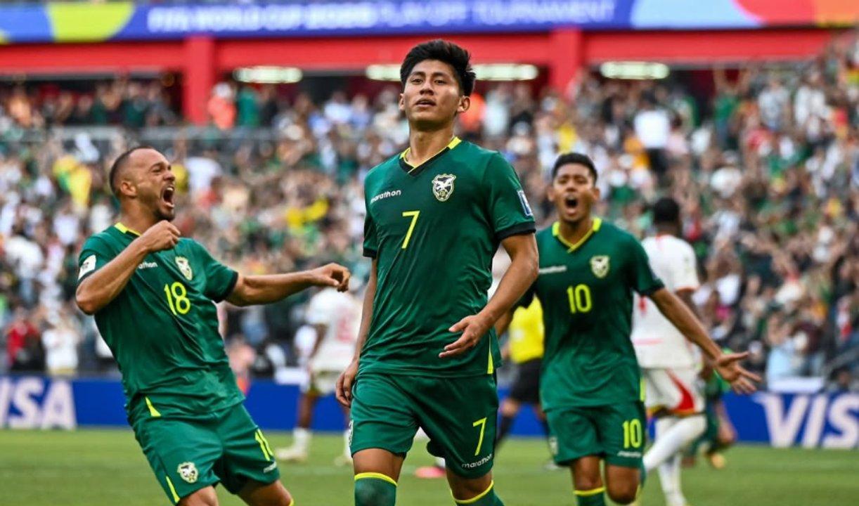 Bolivia remontoacute le ganoacute a Surinam y quedoacute a un triunfo del Mundial 2026