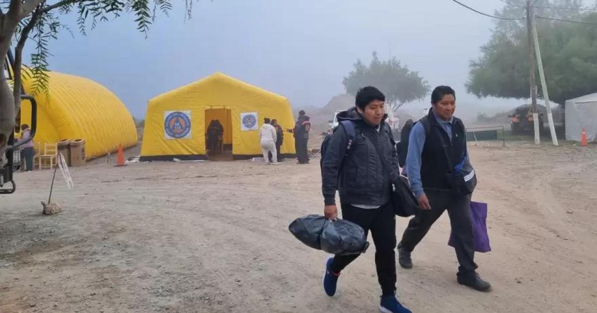 Cientos de peregrinos comienzan a ascender a Punta Corral