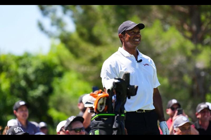 Tiger Woods sufrioacute un vuelco en Florida y se investiga su estado