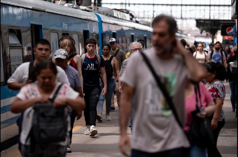 La desocupacioacuten en CABA afecta a 126000 personas y maacutes del 12-en-porciento- de la poblacioacuten activa busca trabajo