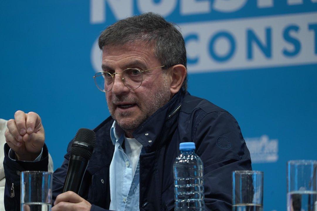 Diputados auacuten no desafuera a Carlos Cisneros pese a la denuncia recibida por trata de personas