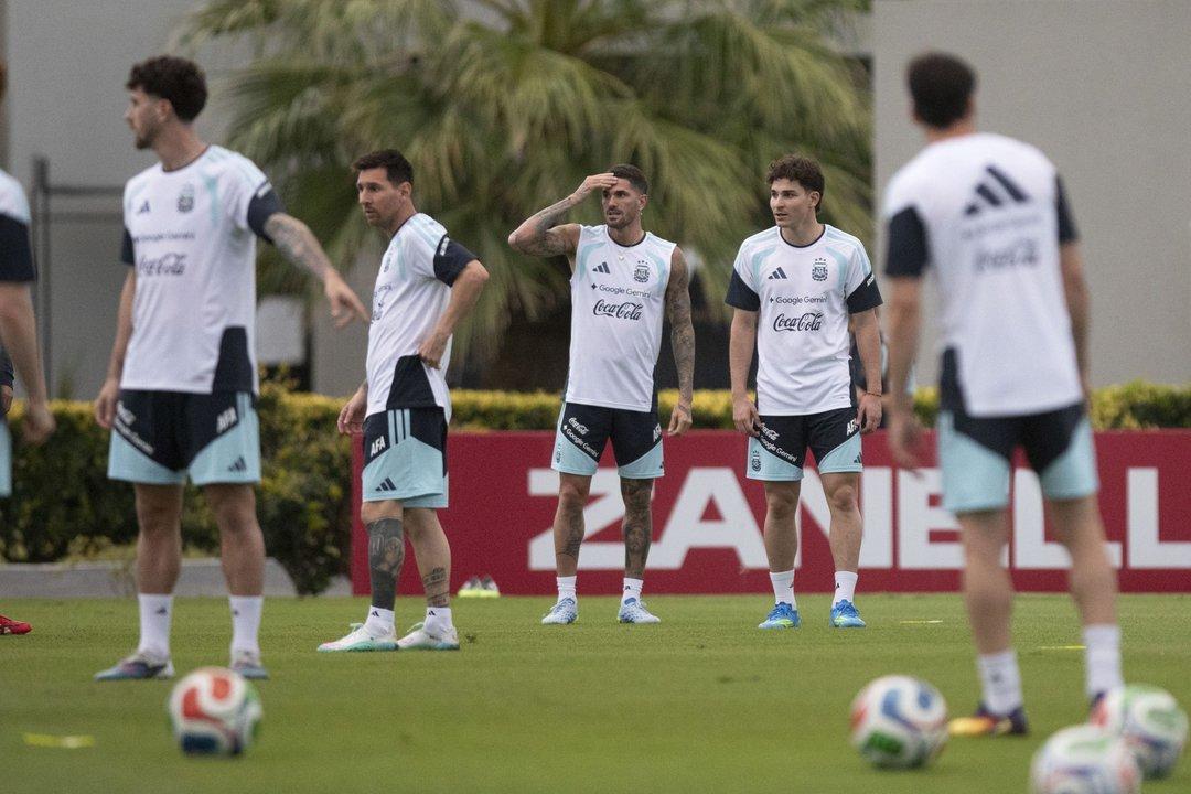 La Seleccioacuten argentina ajusta detalles y comenzaraacute una nueva semana de trabajo